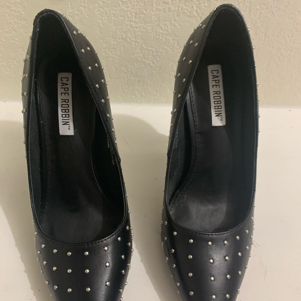 Studded Pointed Toe Pums - Picture 4 of 5